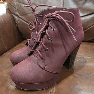 Elegant Maroon Lace-Up Platform Boots